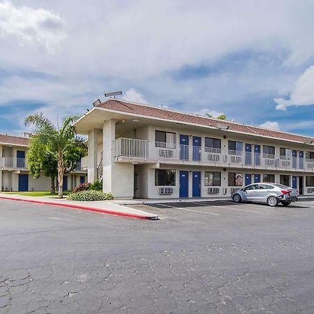 Motel 6-Bakersfield, Ca - Airport المظهر الخارجي الصورة