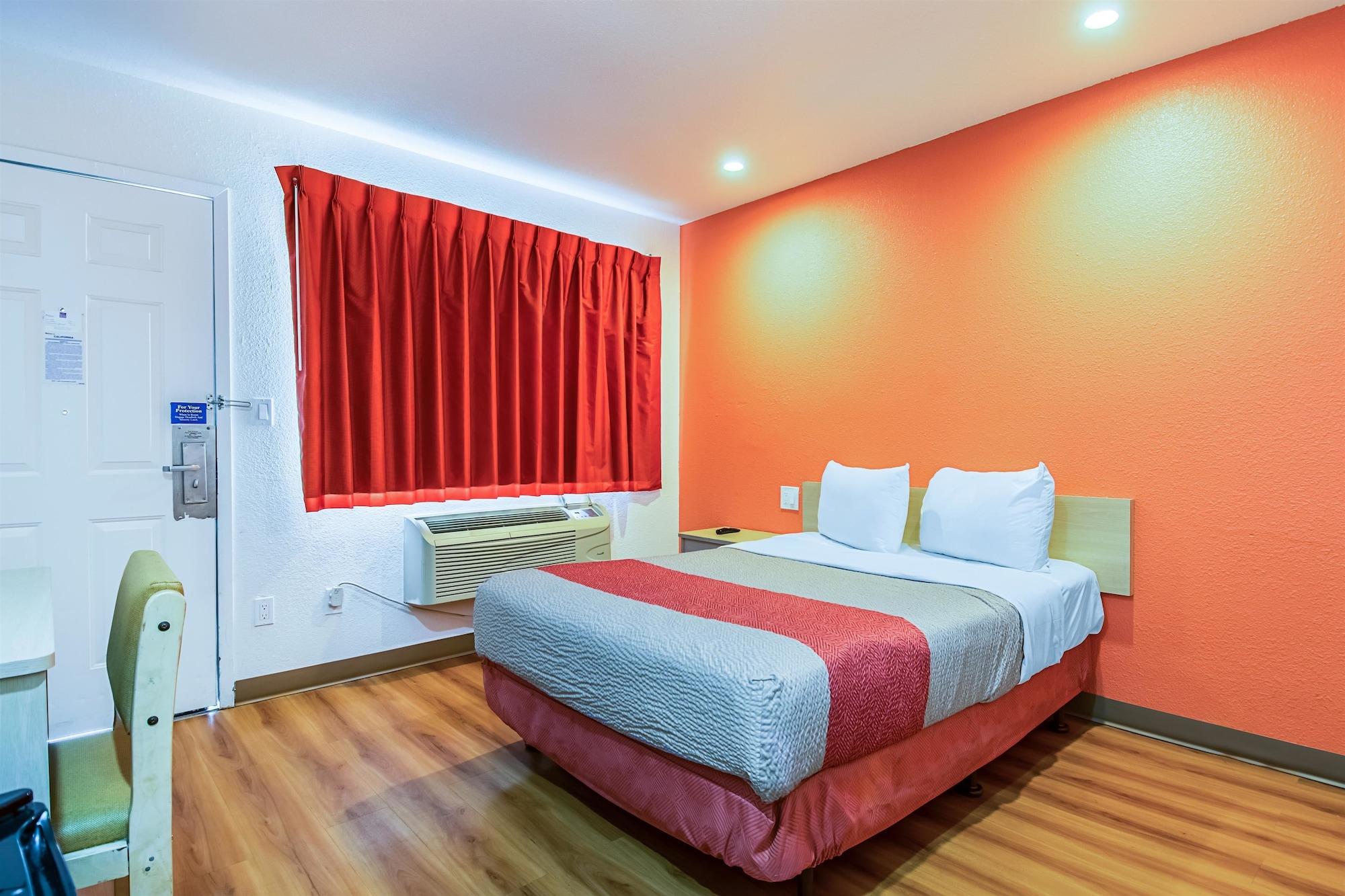 Motel 6-Bakersfield, Ca - Airport المظهر الخارجي الصورة