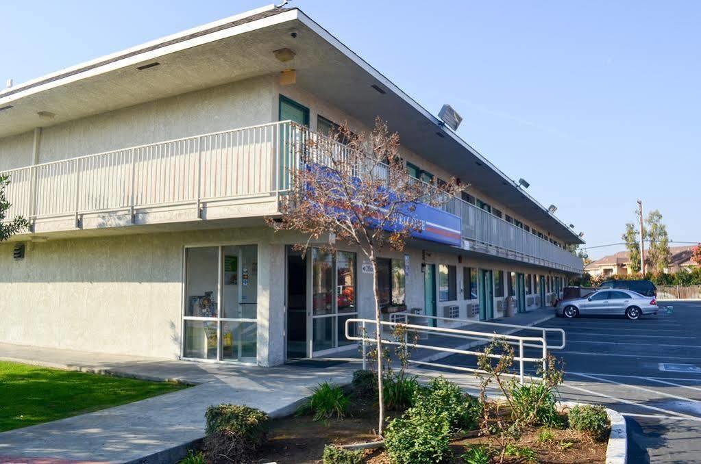 Motel 6-Bakersfield, Ca - Airport المظهر الخارجي الصورة