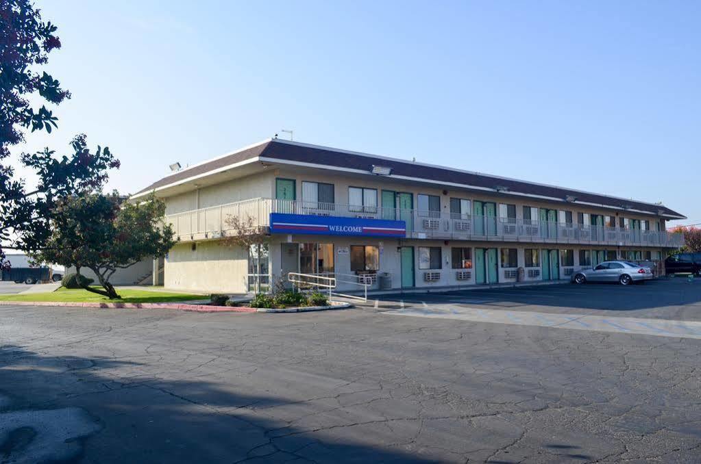 Motel 6-Bakersfield, Ca - Airport المظهر الخارجي الصورة
