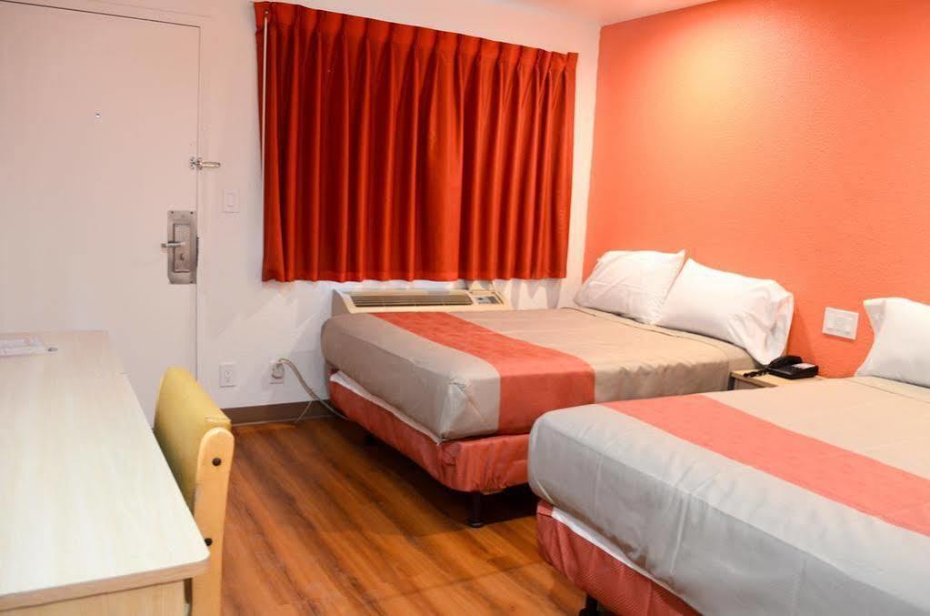 Motel 6-Bakersfield, Ca - Airport المظهر الخارجي الصورة