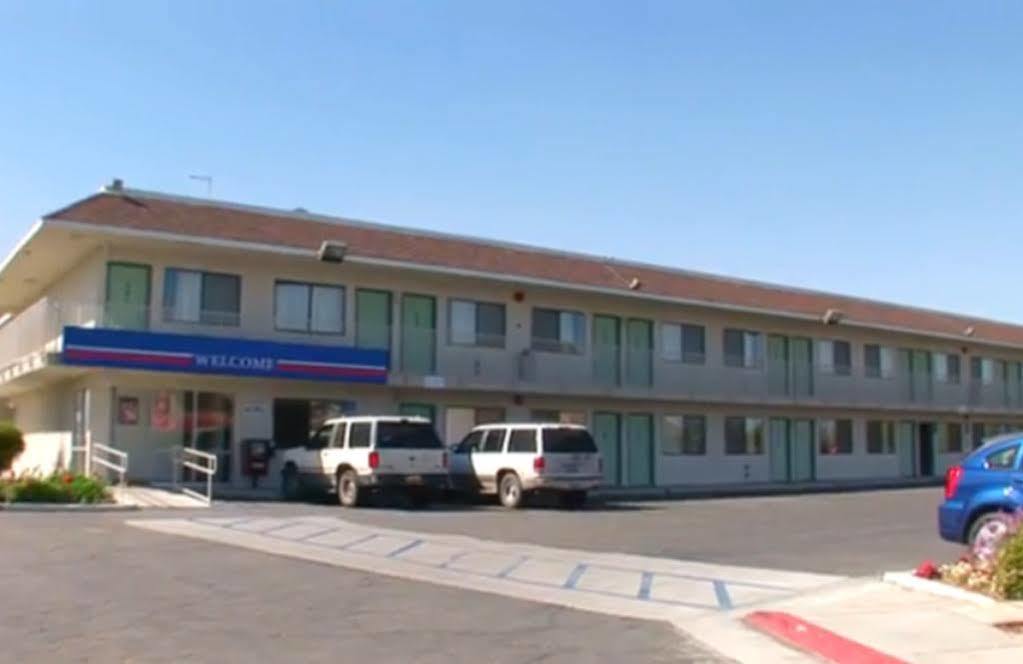 Motel 6-Bakersfield, Ca - Airport المظهر الخارجي الصورة