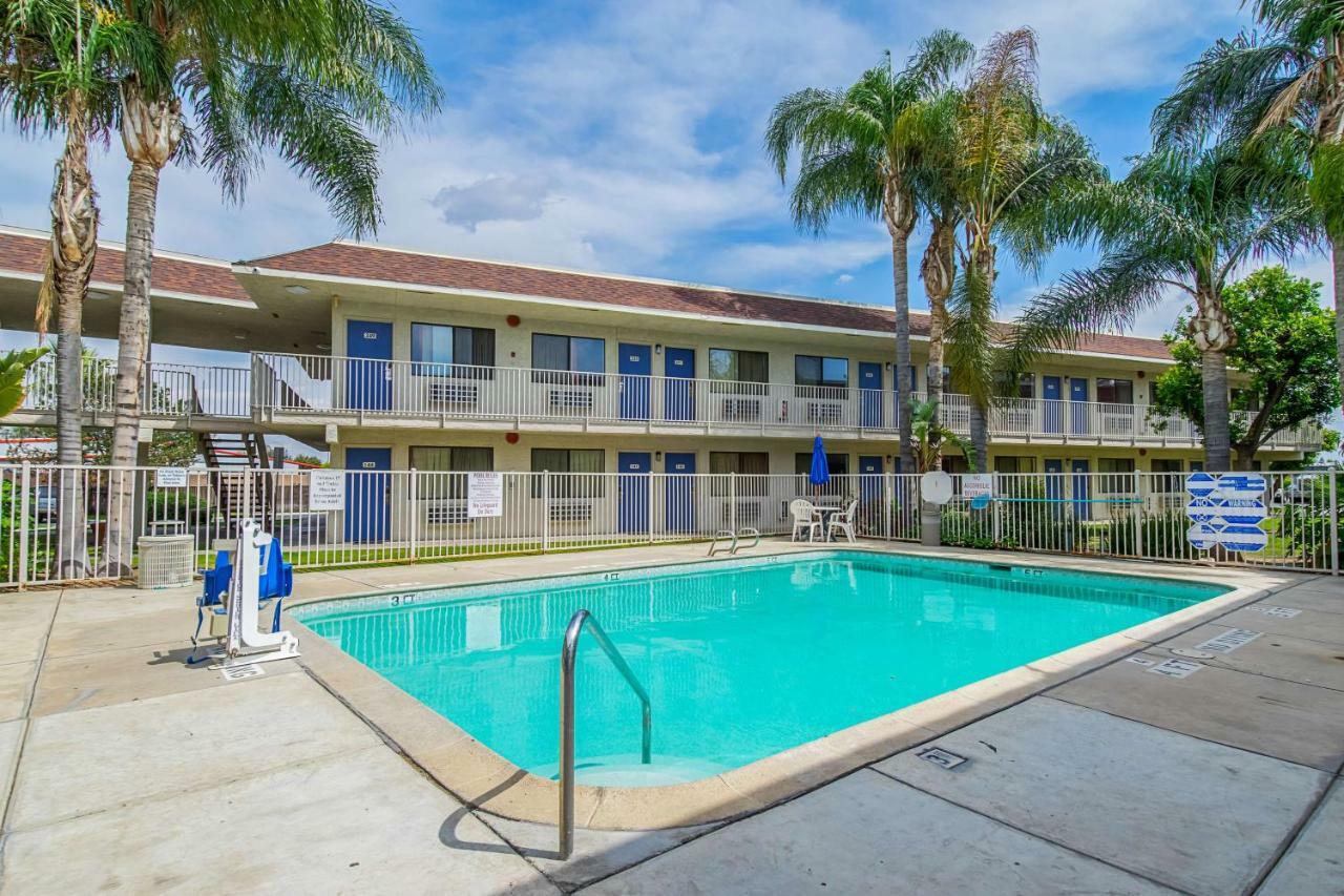Motel 6-Bakersfield, Ca - Airport المظهر الخارجي الصورة