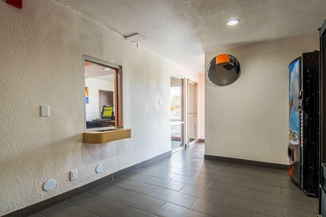 Motel 6-Bakersfield, Ca - Airport المظهر الخارجي الصورة
